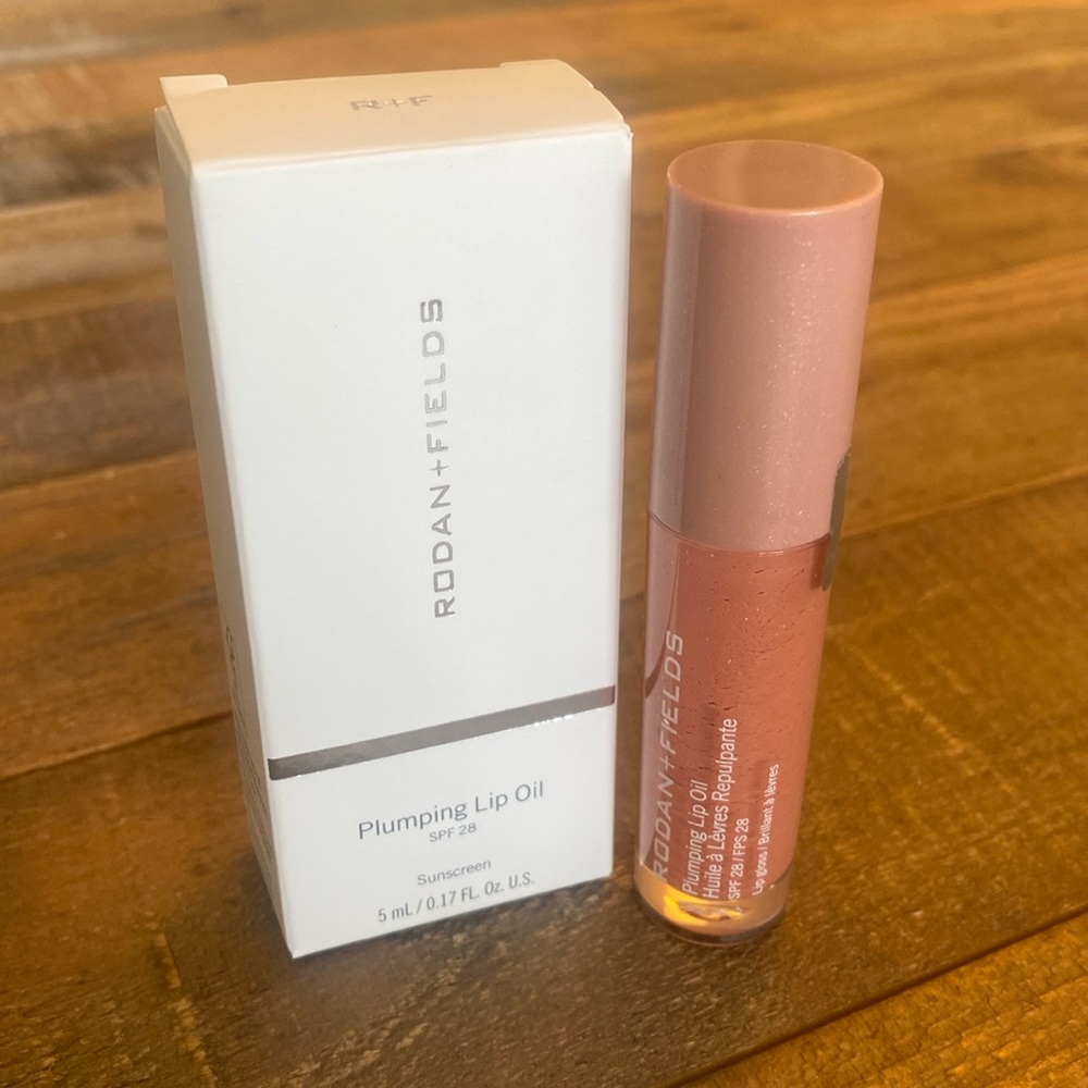 R+F Lip Plumping Oil Peach